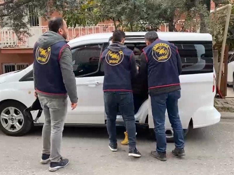 Denizli'de 271 suç kaydı ve 114 yıl hapis cezası olan 7 şüpheli JASAT operasyonuyla yakalandı