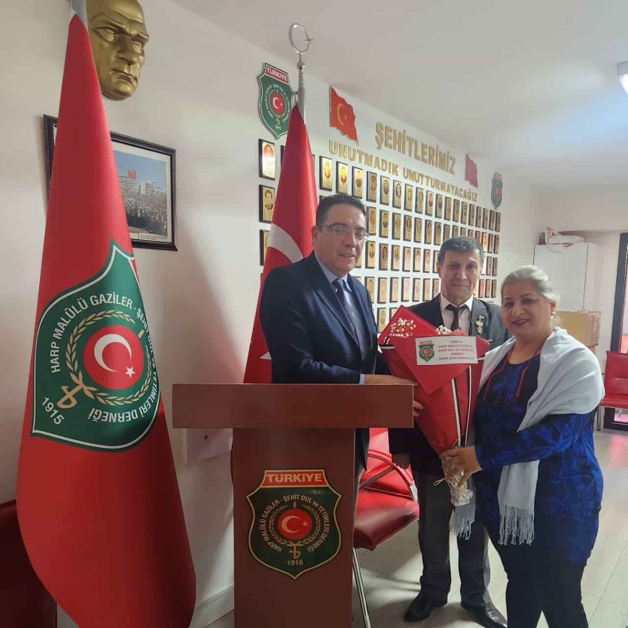 CHP'li Yankı Bağcıoğlu, şehit aileleri ve gazileri ziyaret etti