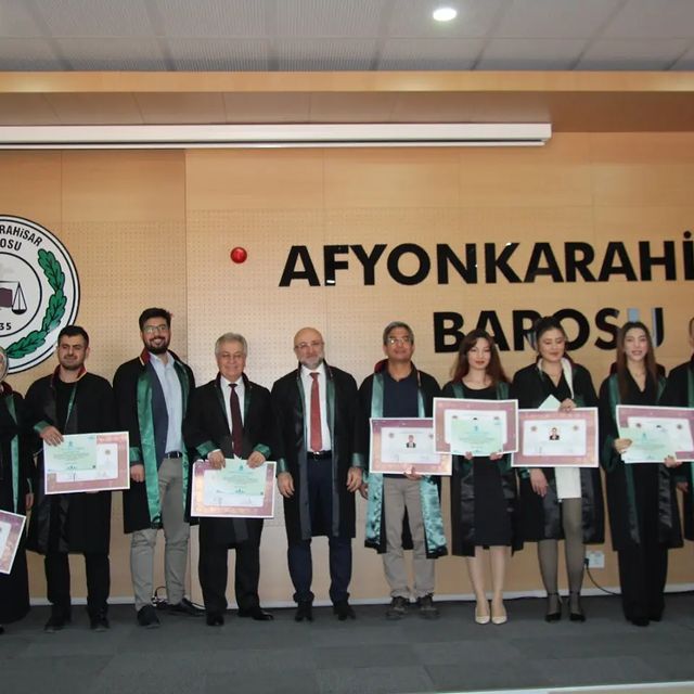 Afyonkarahisar Barosu, Yeni Avukatların Mesleklerine Atmalarının Sevincini Yaşadı