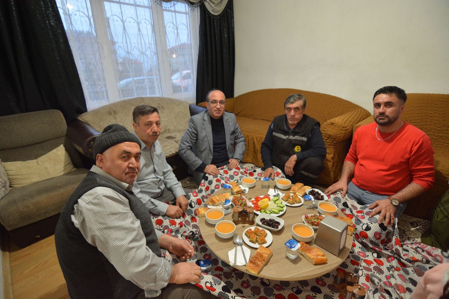 Sandıklı'da Mahalle İftarları Devam Ediyor