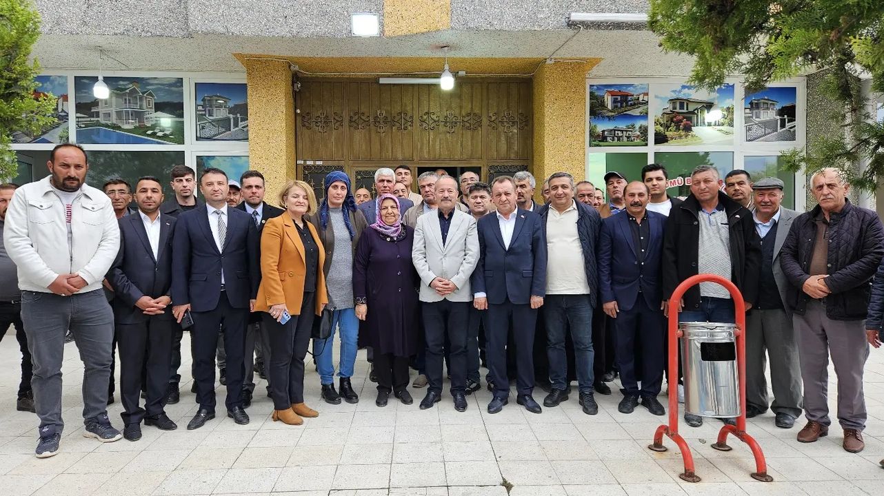 Afyonkarahisar Milletvekili Mehmet Taytak, Belediye Başkanı Ramazan Eryıldız'ı Ziyaret Etti