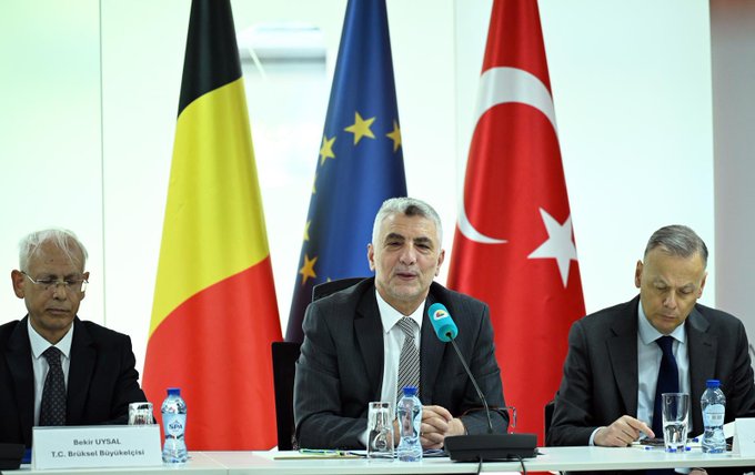Türkiye Cumhuriyeti Ticaret Bakanı, Belçika'da DTİK Mensubu İş İnsanlarıyla Toplantı Yaptı