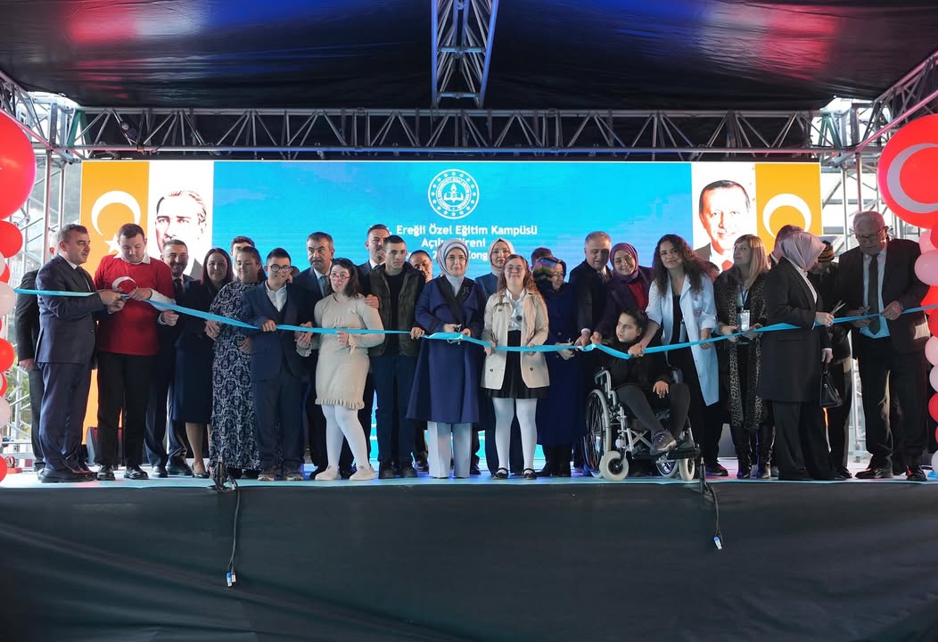 Millî Eğitim Bakanlığı'nın Gönderisinden Fotoğraflar