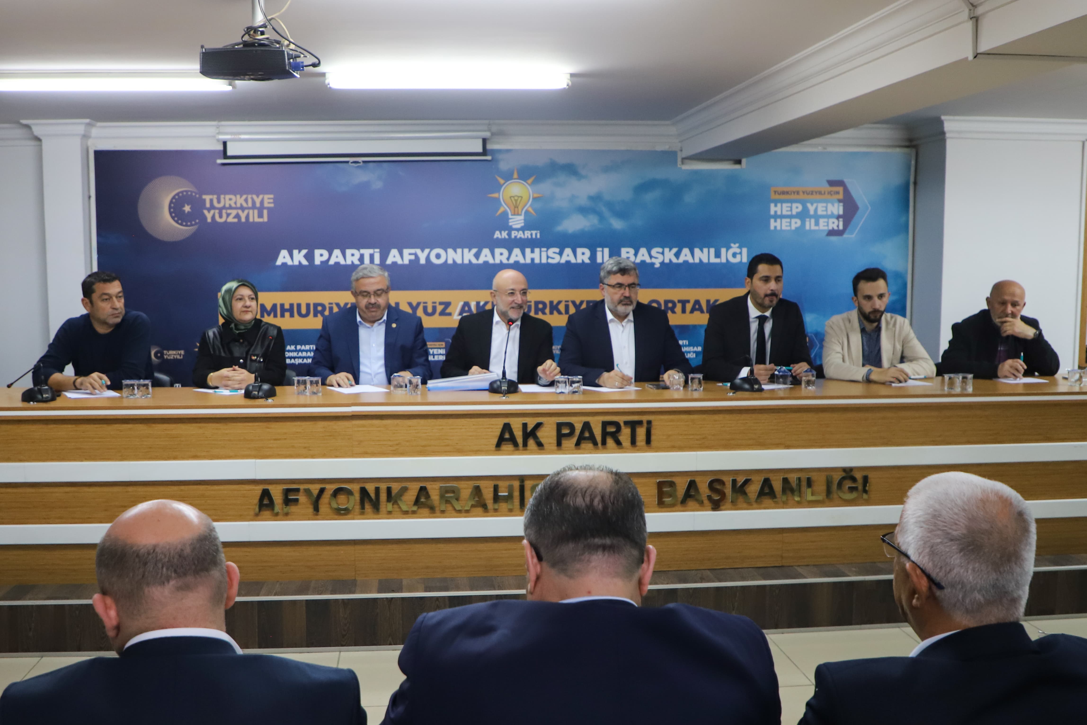 AFYONKARAHİSAR DA AK KADROLAR DURMAK YOK YOLA DEVAM DEDİ