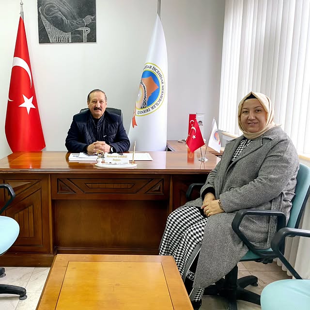 İscehisar Belediye Başkanı Seyhan Kılınçarslan, Dünya Madenciler Günü'nde Mermerciler Derneği'ni ziyaret etti.
