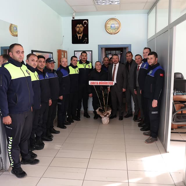 Belediye Personeli 5 Aralık Dünya Mühendisler Günü'nde Başkan Öztaş'ı Ziyaret Etti