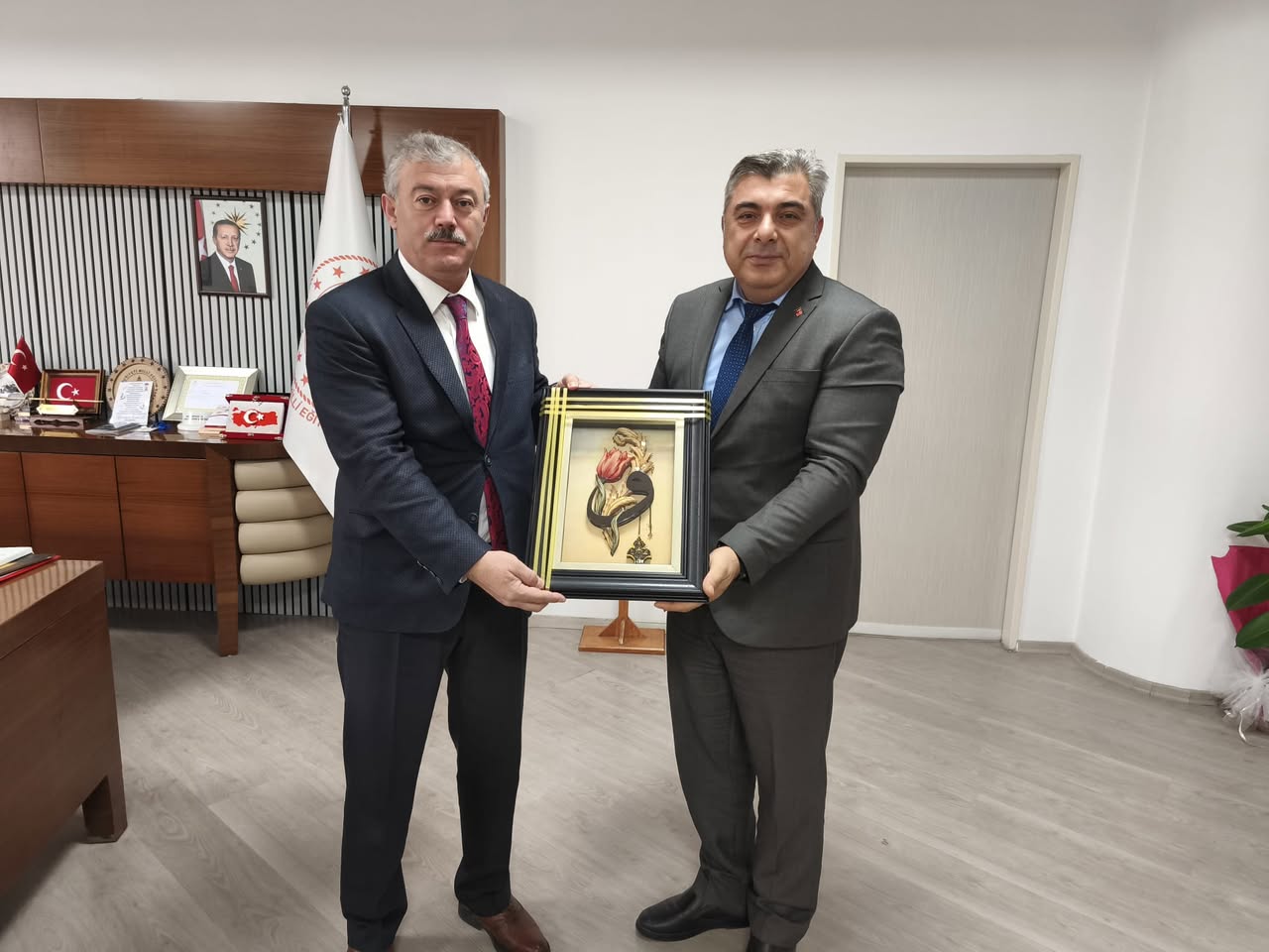 Kamu Denetçisi Fatma Benli Yalçın, UNICEF Türkiye Ofisi Uzmanlarıyla Buluştu