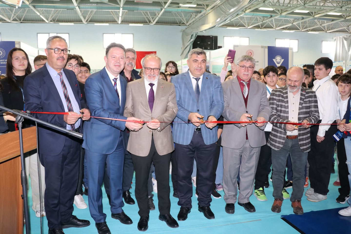 Afyonkarahisar, TÜBİTAK Ortaokul Öğrencileri Araştırma Projeleri Yarışmasına Ev Sahipliği Yapıyor