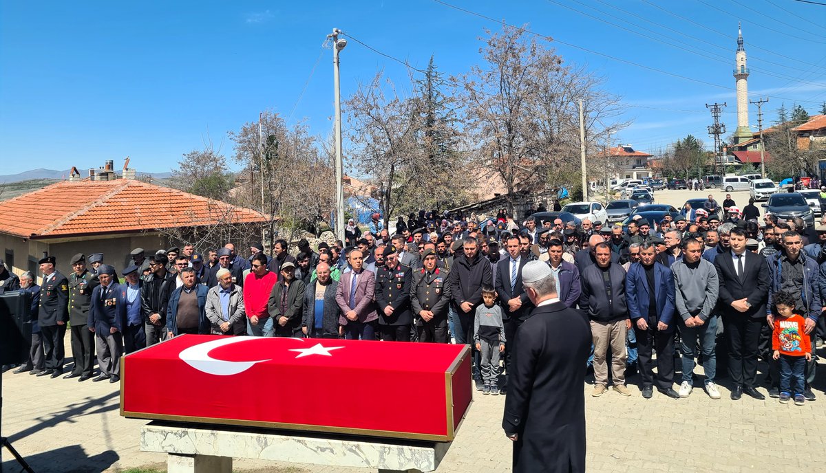 Afyonkarahisar'da Kıbrıs Gazisi Ali Şahin Son Yolculuğuna Uğurlandı