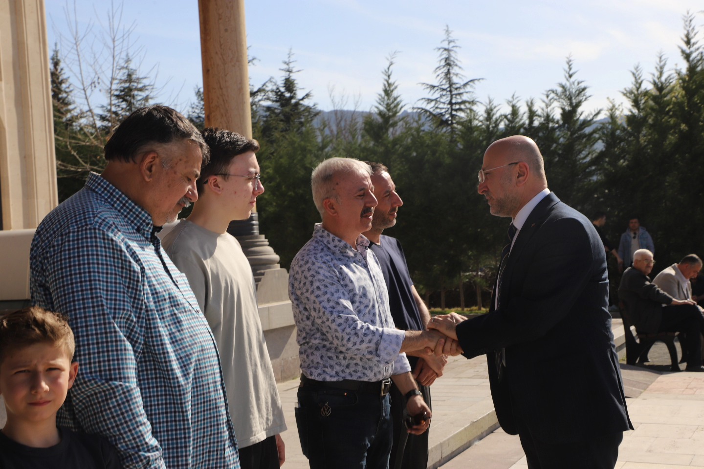 AK Parti Afyonkarahisar İl Başkanı Şahin, Başhekim Karadağ’ın Babasının Cenazesine Katıldı