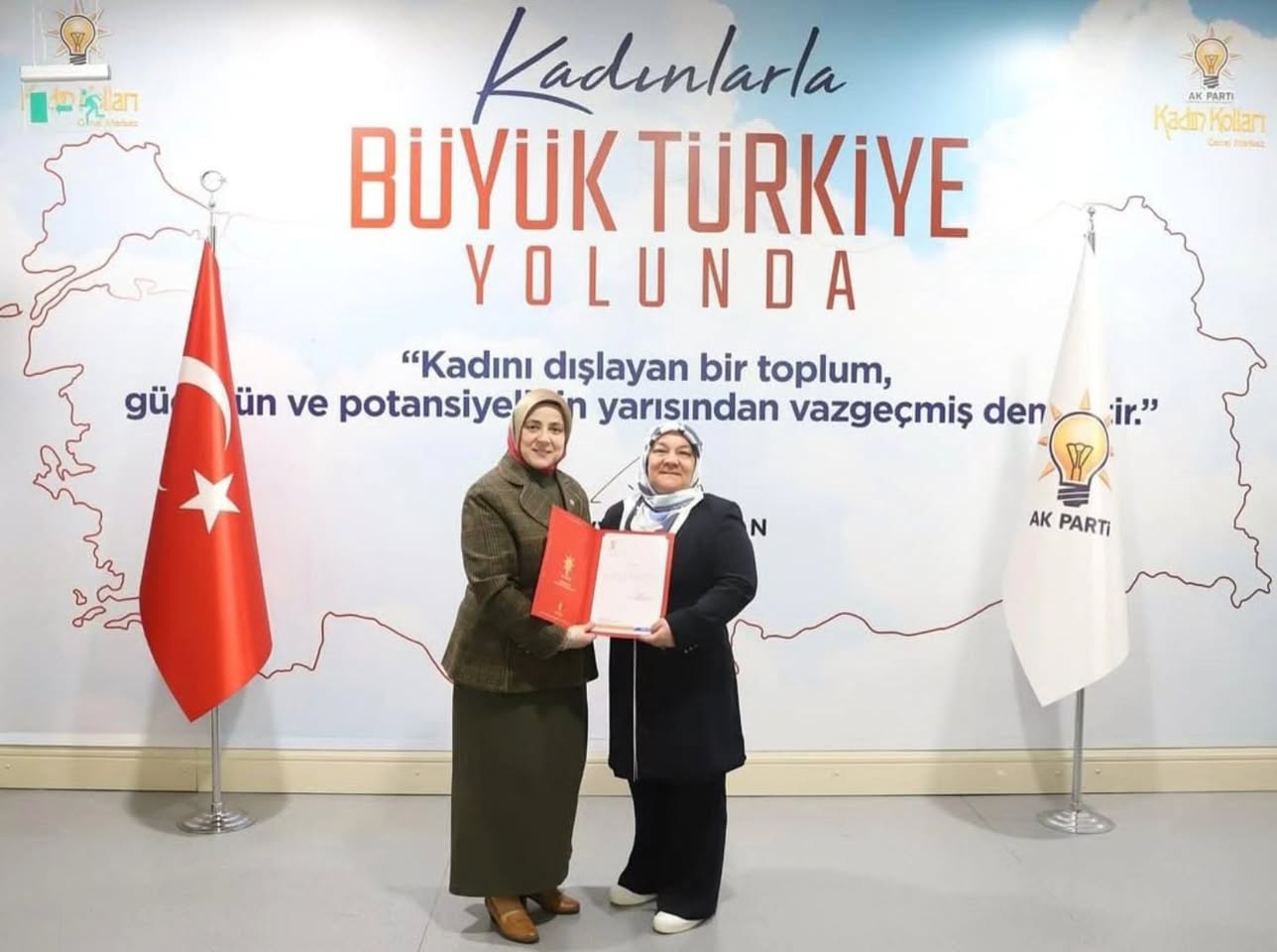 Afyonkarahisar İscehisar'da Kadın Kolları Başkanlığına Ülkü Demirel Atandı