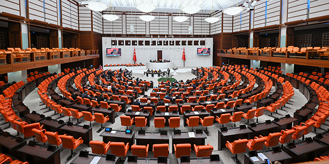 TBMM'de Vekil Sayısı 592'ye Düşerken, Yeni Başkanvekili Seçimi Bekleniyor