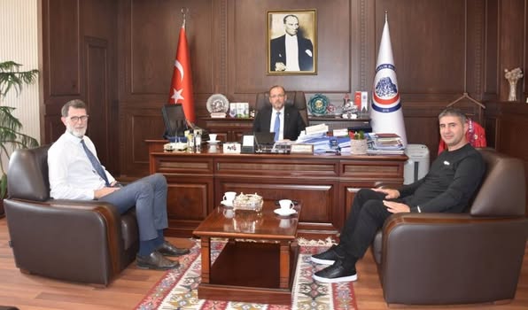 AFSÜ'de Yapay Zekâ ve Metaverse Konferansı: Geleceğin İnsanlık ve Teknoloji İlişkisi Masaya Yatırıldı