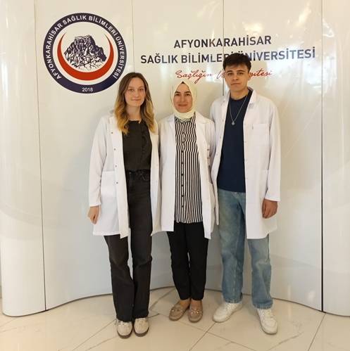 AFSÜ Sağlık Bilimleri Fakültesi Öğrencileri TÜBİTAK Desteği Alan Projelerle Bilime Katkı Sağlıyor
