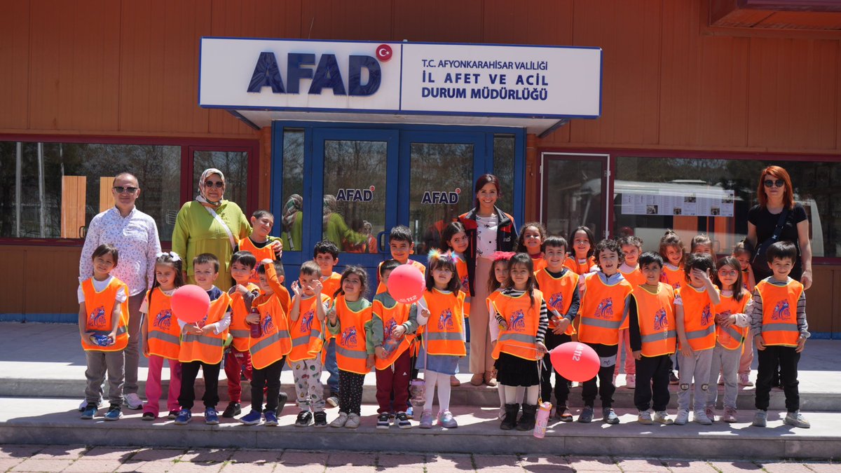 Afyonkarahisar'da Öğrencilere Afet Farkındalığı Eğitimi Verildi
