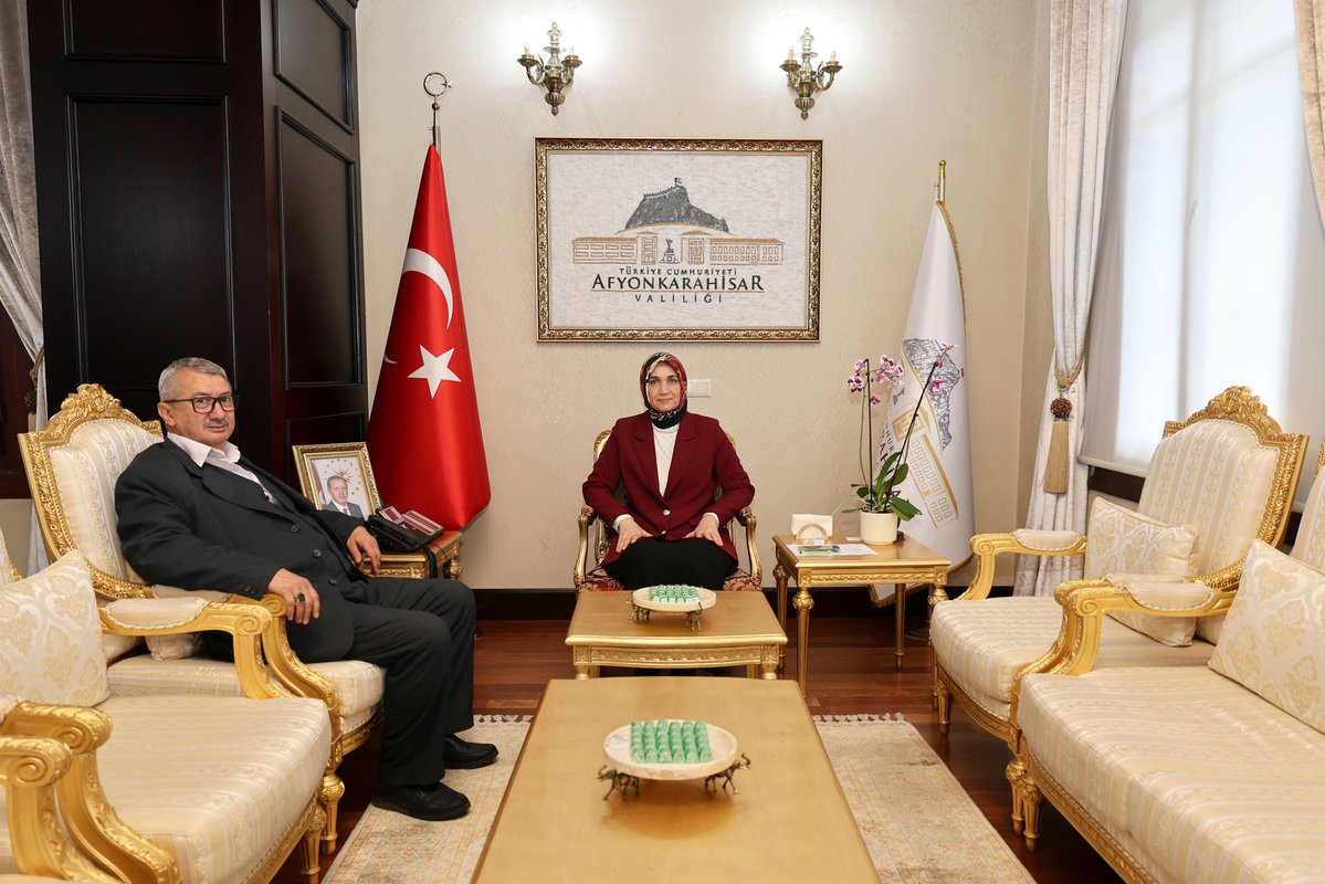 Afyonkarahisar Valisi, Şehit Yasin Çubuk'un Babasını Makamında Kabul Etti