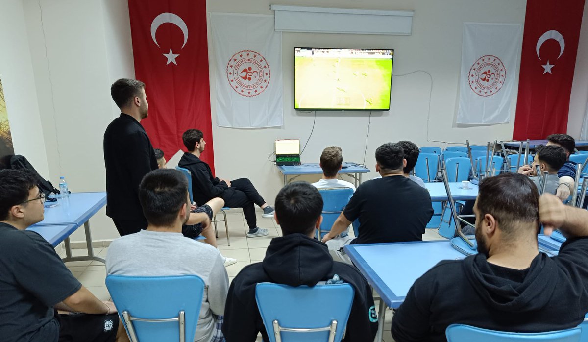 GSB Afyonkarahisar Dinar Yurdu'nda E-Spor Turnuvası Düzenlendi