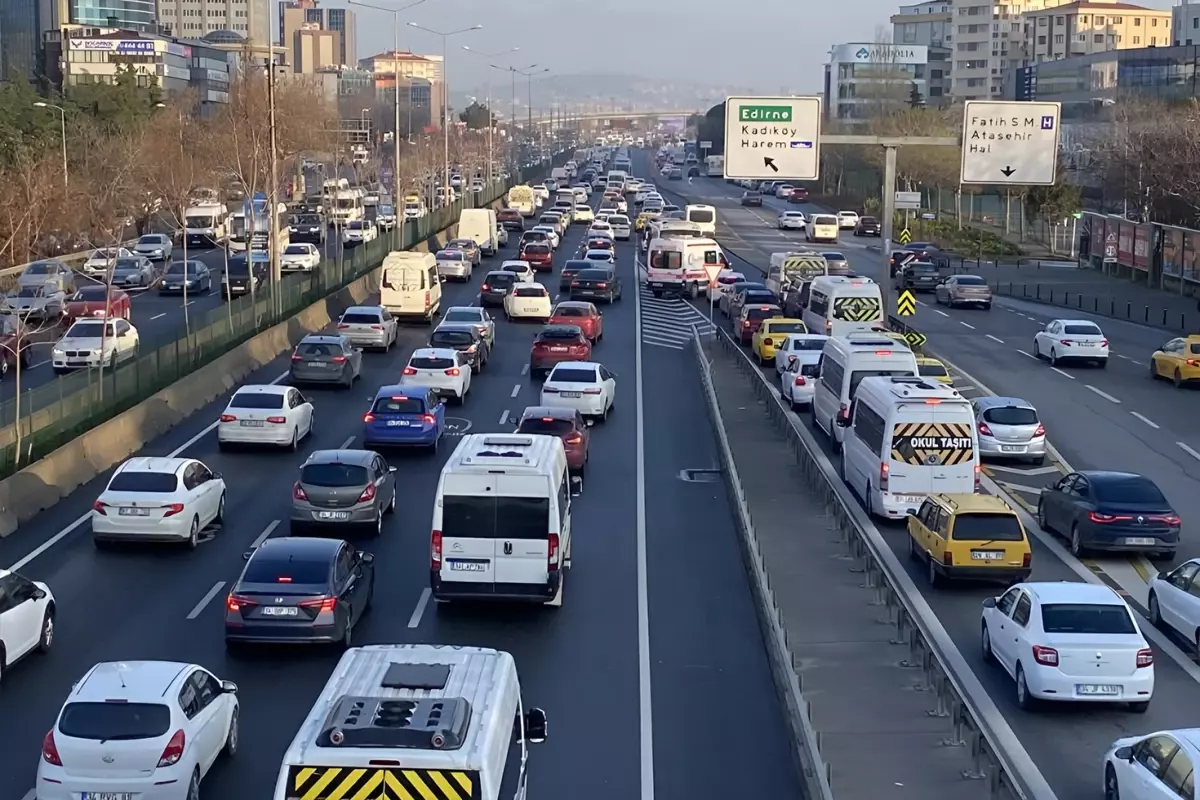 Motorin Fiyatlarında 129 TL İndirim: Akaryakıt Kullanıcılarına Nefes