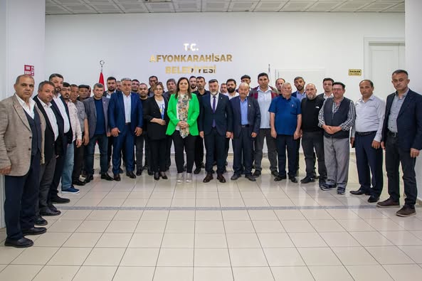 Afyonkarahisar Belediye Başkanı Köksal, Muhtarlar Derneği ile İstişare Toplantısı Yaptı