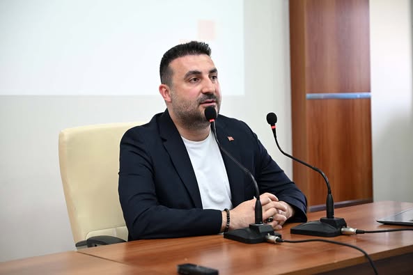 Afyon Kocatepe Üniversitesi MYO'da Hasta Çocukların Gelişimi ve İlk Yardım Konferansı Düzenlendi
