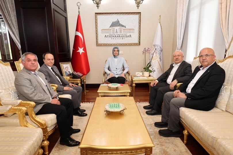 Afyonkarahisar Eğitim Vakfı, Valimiz Yiğitbaşı'nı Ziyaret Etti