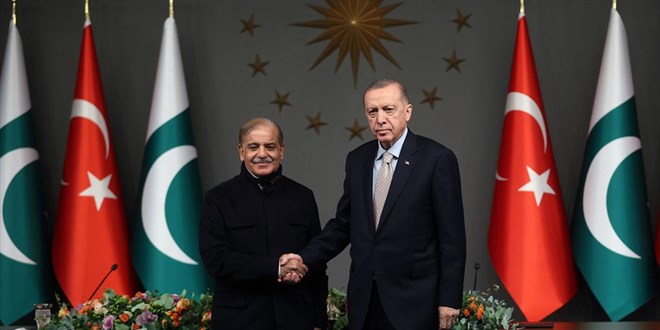 Cumhurbaşkanı Erdoğan, Pakistan Başbakanı Şerif ile Hindistan-Pakistan Gerilimini Görüştü