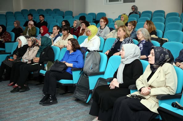 Afyon Kocatepe Üniversitesi'nde 16-17. Yüzyıl Osmanlı Kumaş Sanatı Konferansı Düzenlendi