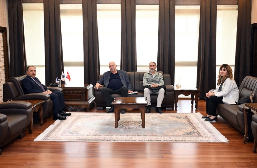 Afyonkarahisar'da Mermer Heykel Sempozyumu Planlanıyor: AKÜ Rektörü Karakaş ile Görüşmeler Yapıldı