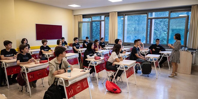 Liselerde Zorunlu Eğitim Süresi Kısaltılması Tartışmaları Devam Ediyor