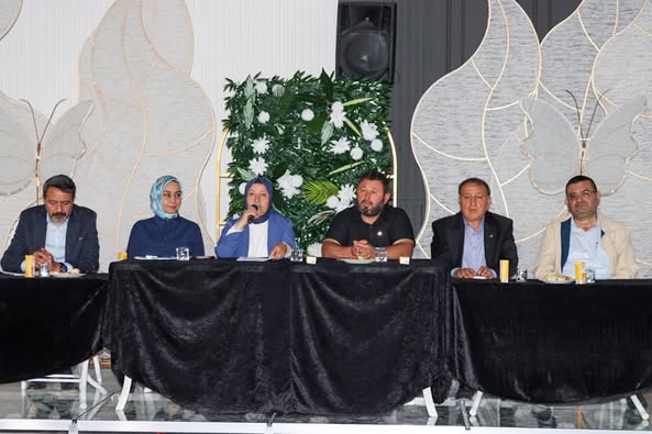 AK Parti Afyonkarahisar Ekibi, İscehisar'da Vatandaşlarla Buluştu