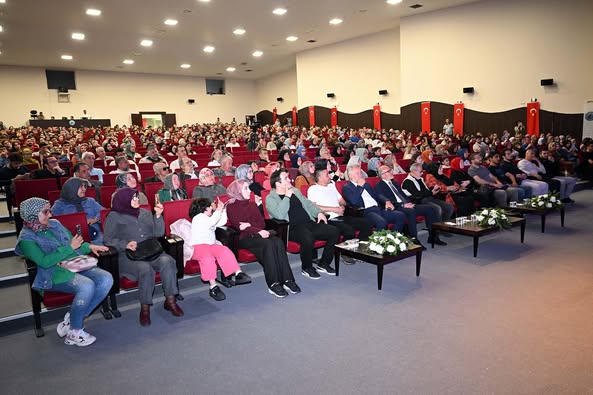 Şair Hayati İnanç, AKÜ’de Şiire Farklı Bir Bakış Açısı Sundu