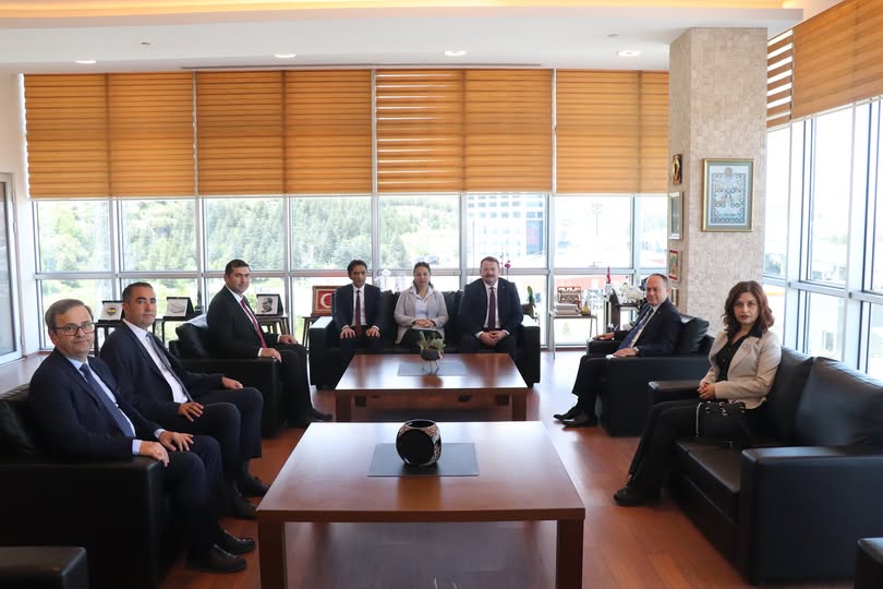Afyonkarahisar'da Sosyal Güvenlik Haftası Etkinlikleri: SGK Temsilcileri Ticaret ve Sanayi Odası'nı Ziyaret Etti