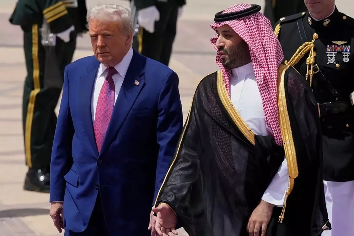 Trump Suudi Arabistan'da Veliaht Prens Selman ile Görüşmelerde Ekonomi ve Nükleer Enerji Tartışıldı