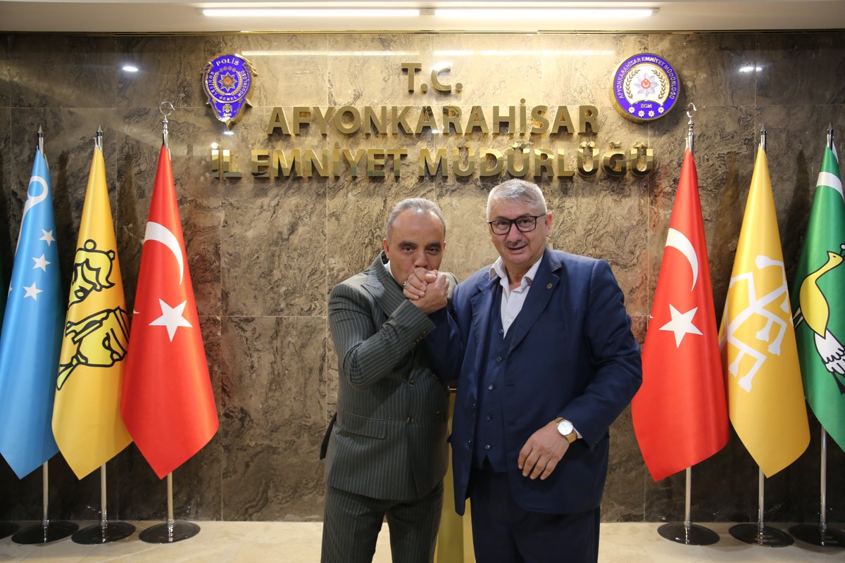 Afyonkarahisar Emniyet Müdürü, Şehit Uzman Onbaşı Yasin Çubuk'un Babasıyla Buluştu