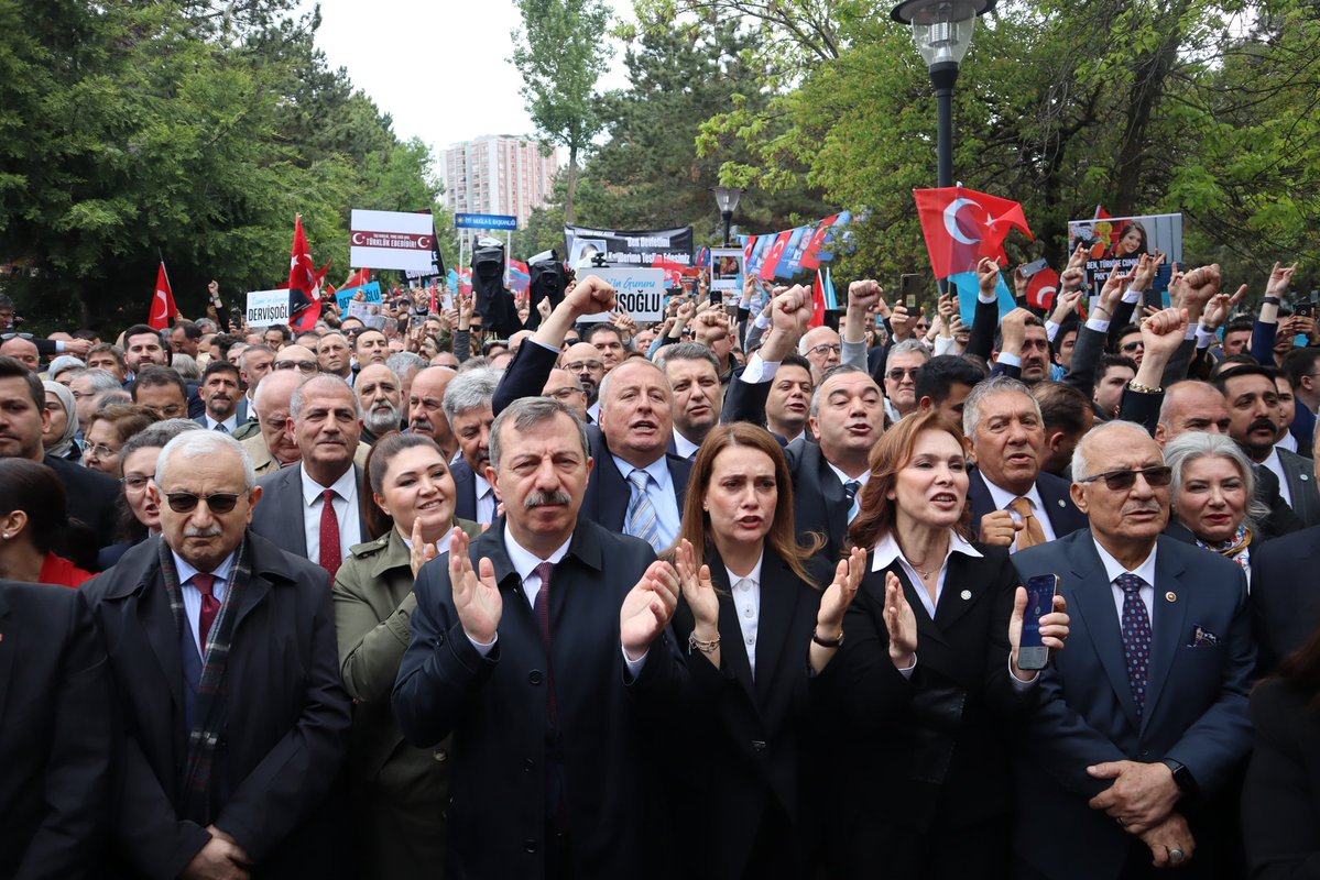 İyi Parti Milletvekili Hakan Şeref Olgun: 