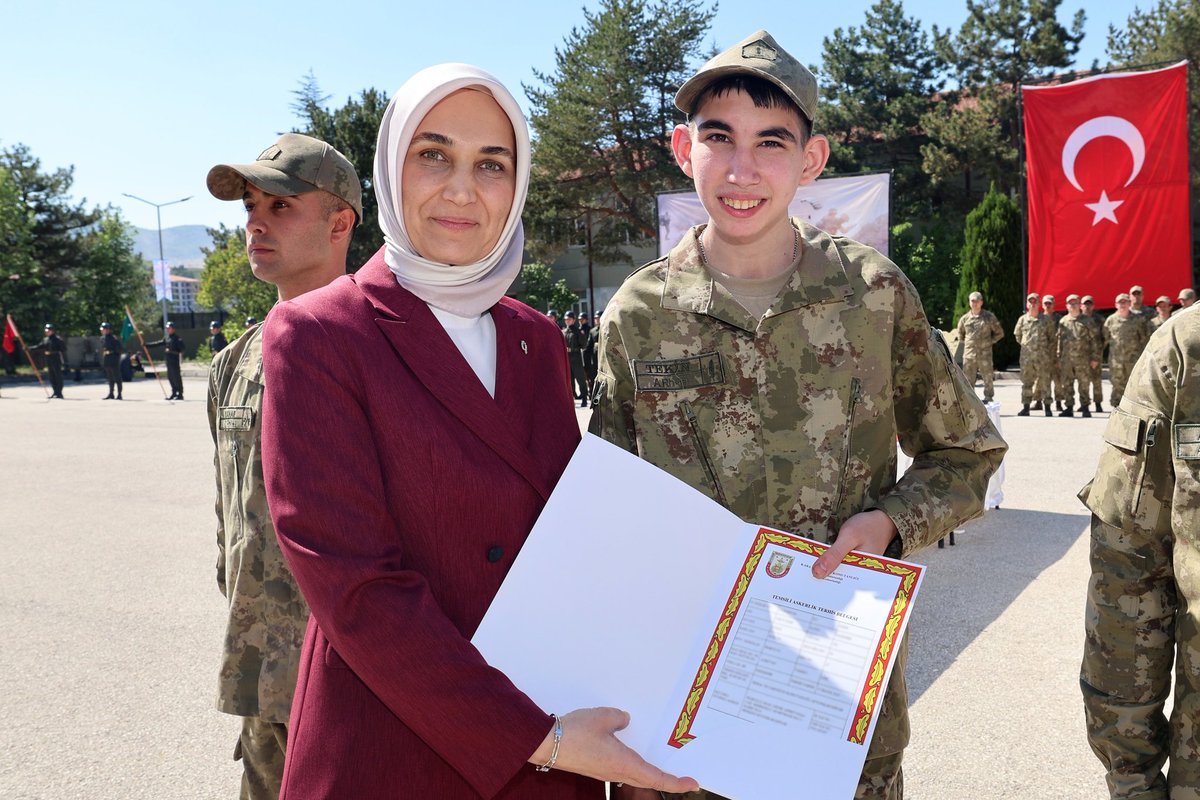 Afyonkarahisar'da Engelli Bireyler Temsili Askerlik Yemin Töreni Düzenlendi