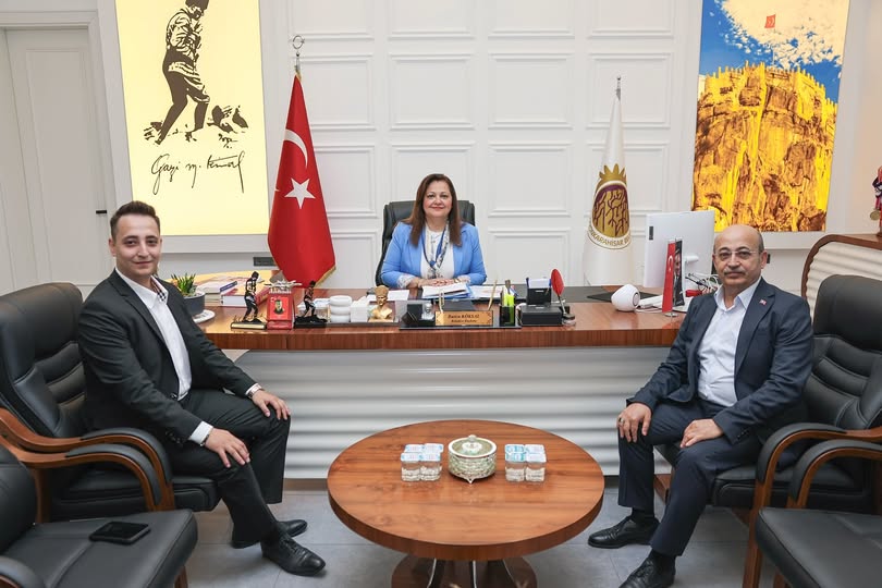 Afyonkarahisar Belediye Başkanı Köksal, MHP Eski İl Başkanlarıyla İstişare Toplantısı Düzenledi