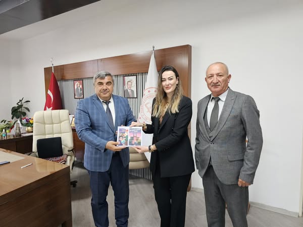 Afyonkarahisar'da Öğretmen Kübra Akbulut Kavas, İl Milli Eğitim Müdürü'nü Ziyaret Etti