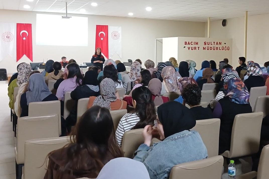 Afyonkarahisar Öğrenci Yurtlarında Afet Farkındalık Eğitimi ve Yangın Tatbikatı Düzenlendi