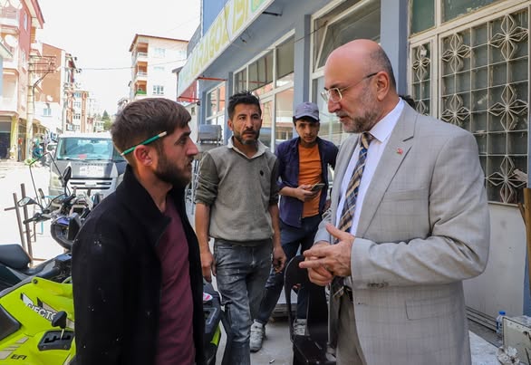 AK Parti Heyeti Dinar Esnafını Ziyaret Etti