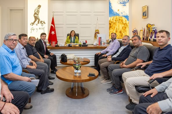 Afyonkarahisar Belediye Başkanı Köksal, Mahalle Muhtarları ve Sektör Temsilcileriyle İstişare Toplantısı Gerçekleştirdi