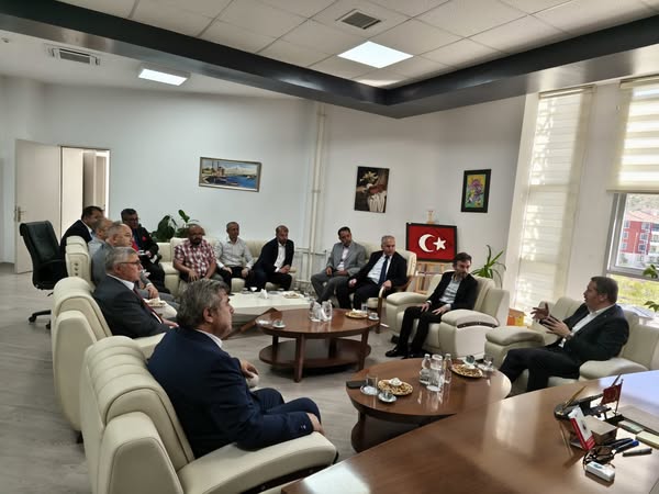 Memur-Sen Genel Başkanı Yalçın, Afyonkarahisar İl Milli Eğitim Müdürünü Ziyaret Etti