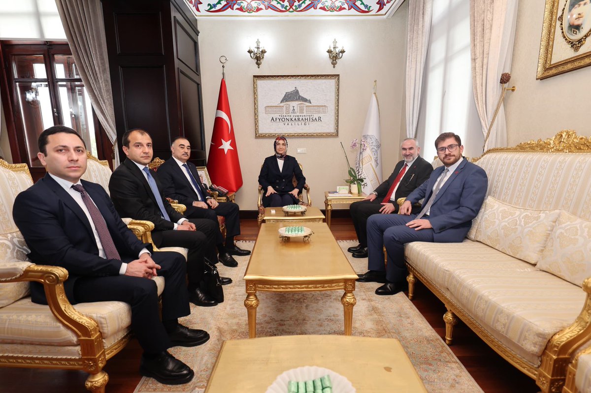 Afyonkarahisar Valisi Yiğitbaşı, Azerbaycan Büyükelçisi Mehmedov'u Kabul Etti