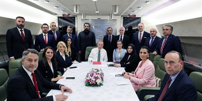 Erdoğan'dan Adaylık Açıklaması: Yeni Anayasa Hedefi Vurgusu