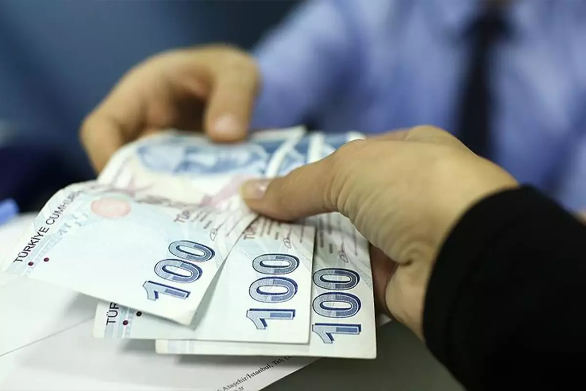 Kamu İşçilerine Ek Ödeme Takvimi Belli Oldu: İlk Tediye Haziran'da Yatacak