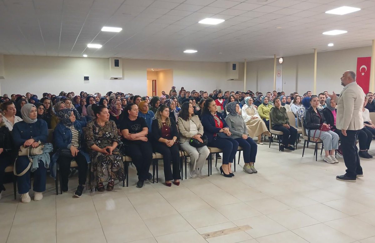 Afyonkarahisar Gençlik ve Spor İl Müdürü Kasapoğlu Görevinden Ayrıldı