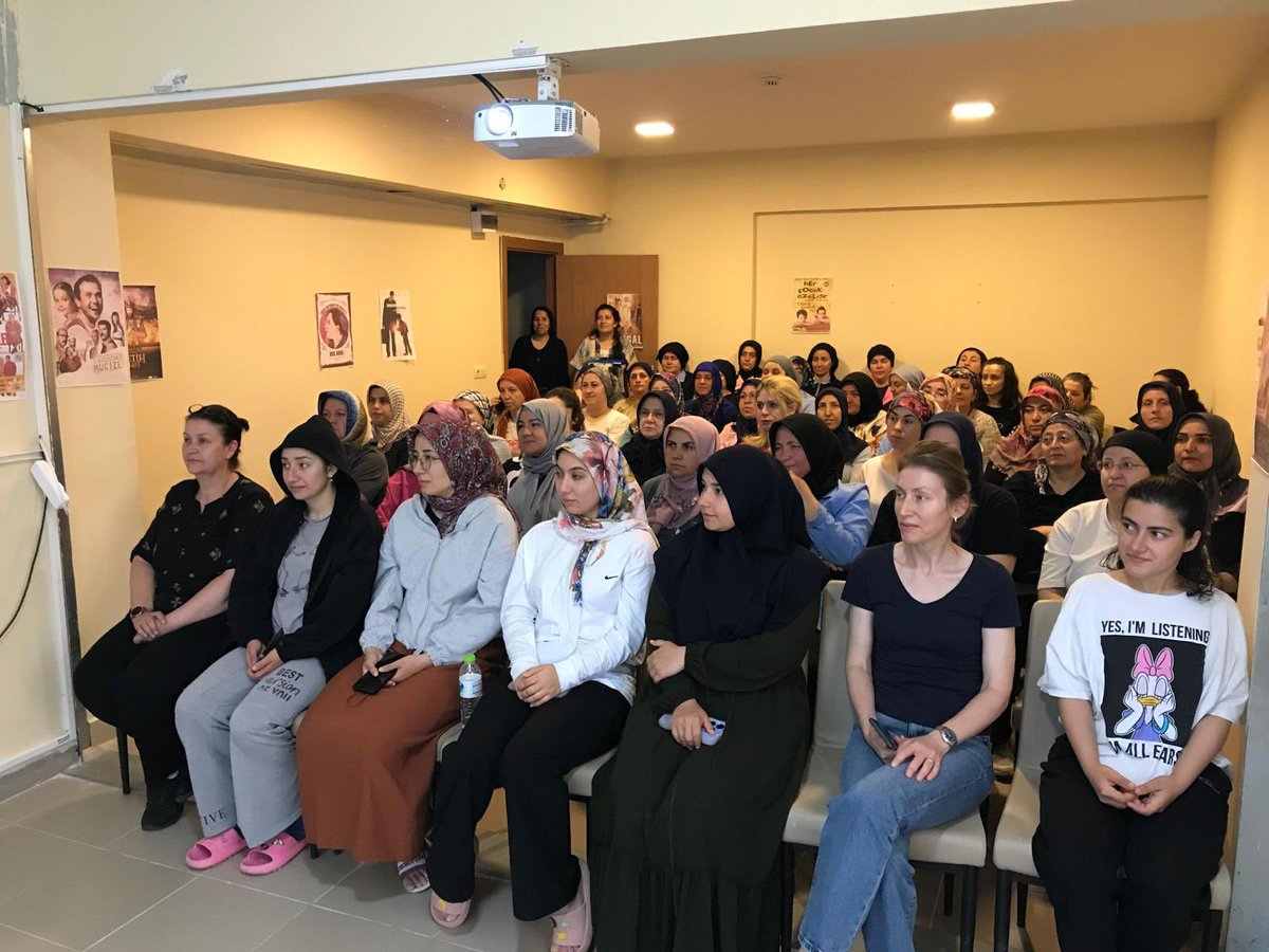 Afyonkarahisar'da Öğrencilere Uyuşturucu ve Madde Bağımlılığı Farkındalık Eğitimi