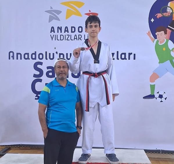 Afyonkarahisar'dan Anadolu Yıldızlar Ligi'nde Taekwondo Gümüş Madalyası