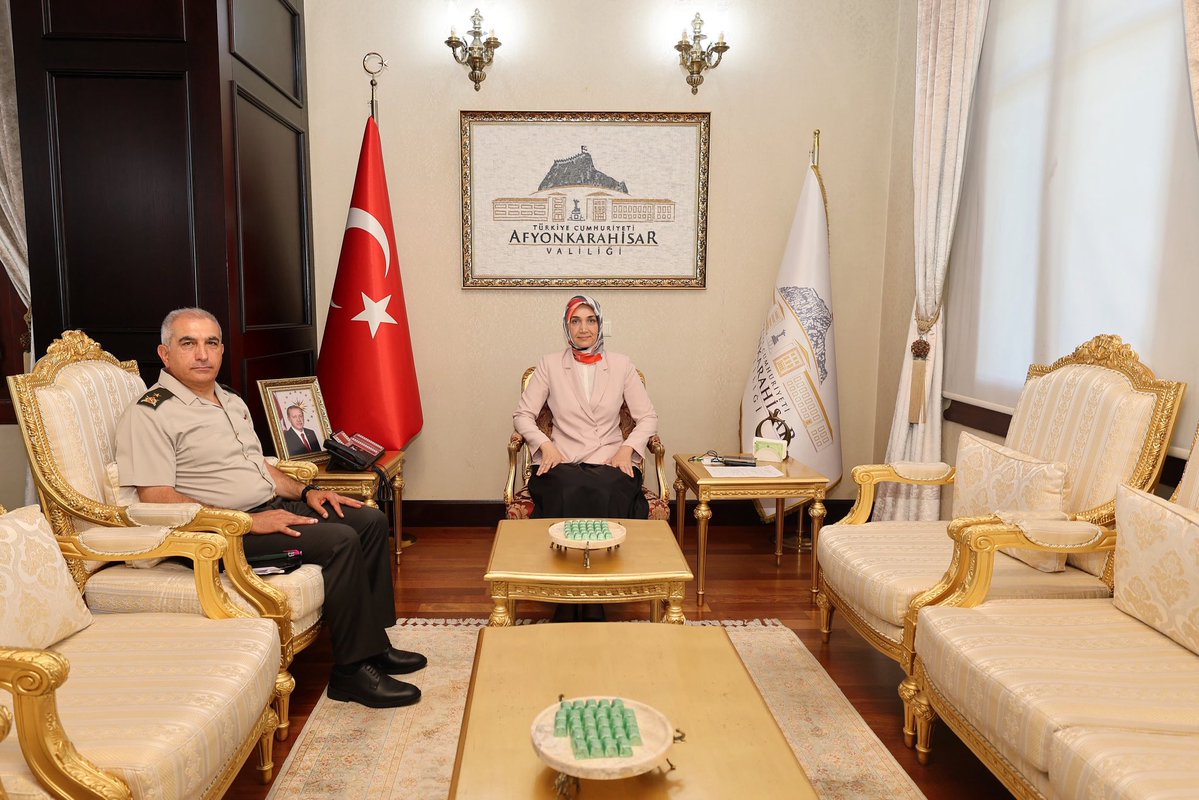 Afyonkarahisar Valisi Yiğitbaşı, Garnizon Komutanı Dağlı'yı Kabul Etti