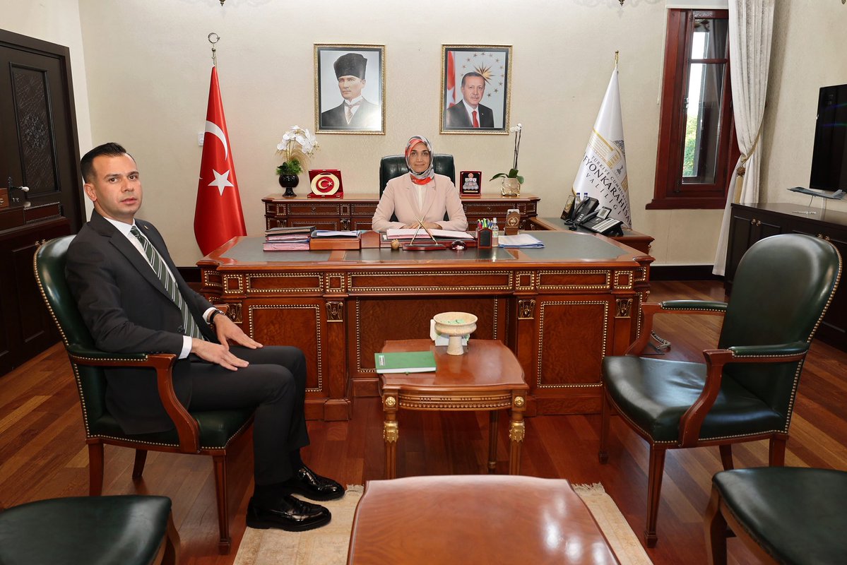 Afyonkarahisar Valisi Yiğitbaşı, Sinanpaşa Kaymakamı Aslan'ı Kabul Etti